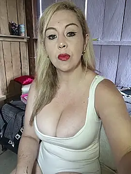 SofiaMilfx69 online show from April 11, 2026, 12:09 pm