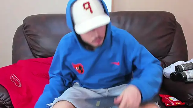 Salvattore Muller online show from March 26, 2026, 12:31 am