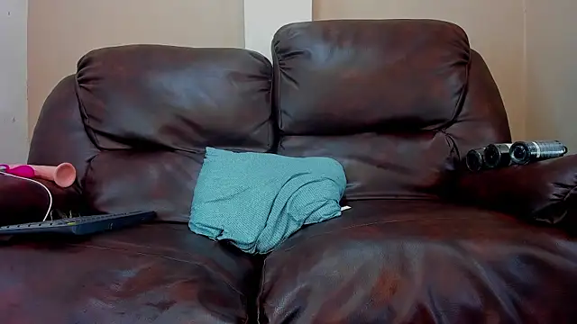 Salvattore Muller online show from April 6, 2026, 4:46 am