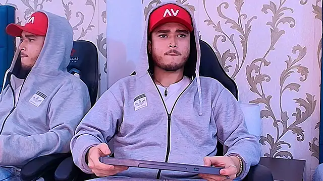 Salvattore Muller online show from February 7, 2026, 2:41 am