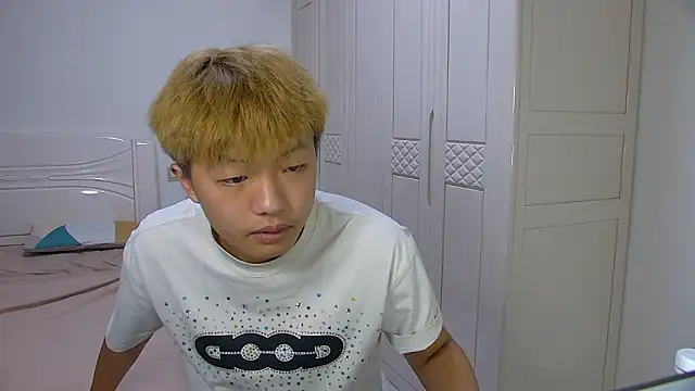 Chocolates-001 online show from March 14, 2026, 5:24 am