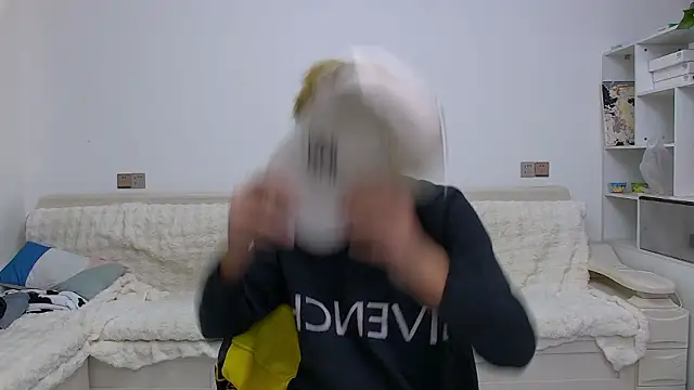 Chocolates-001 online show from February 22, 2026, 11:01 am