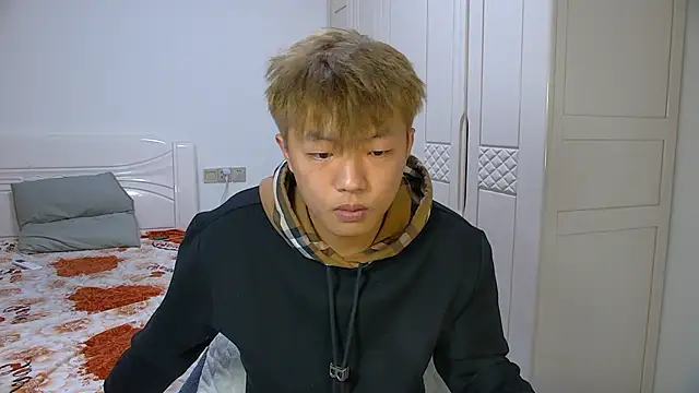 Chocolates-001 online show from February 3, 2026, 10:42 am