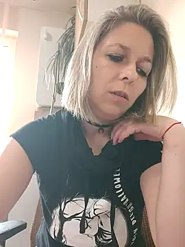 Snapshot of AdaJoy chatting on May 30, 2026, 11:05 am AdaJoy online show from May 30, 2026, 11:05 am