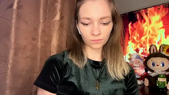 Ellyy ly online show from January 13, 2026, 9:30 pm