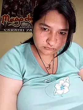 LauraHorny69 online show from April 15, 2026, 2:39 am