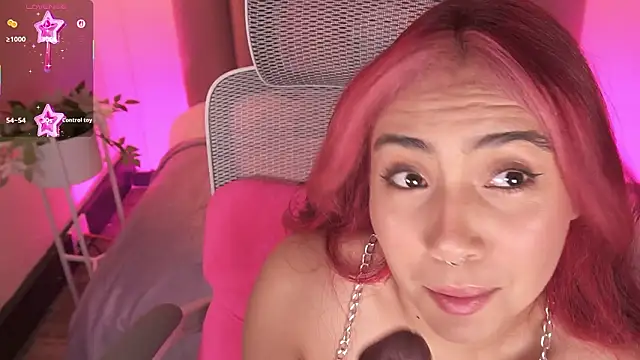 Dakota velvet  online show from March 4, 2026, 12:24 pm