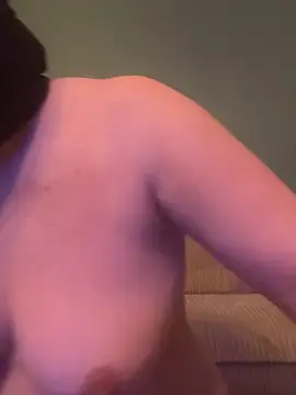 cochonnesoumise59 online show from February 6, 2026, 9:33 pm