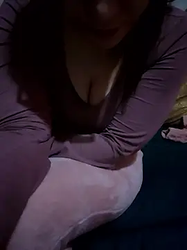 noranora2003 online show from January 13, 2026, 8:35 pm