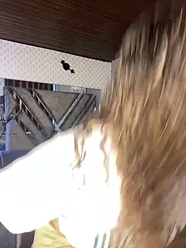 AngelPinkk  online show from February 16, 2026, 8:18 pm