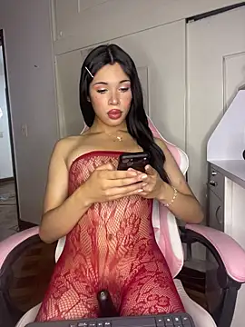 DollCamila online show from April 18, 2026, 3:03 pm