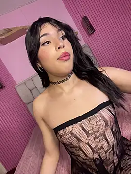 Snapshot of DollCamila chatting on July 15, 2026, 2:35 pm DollCamila online show from July 15, 2026, 2:35 pm