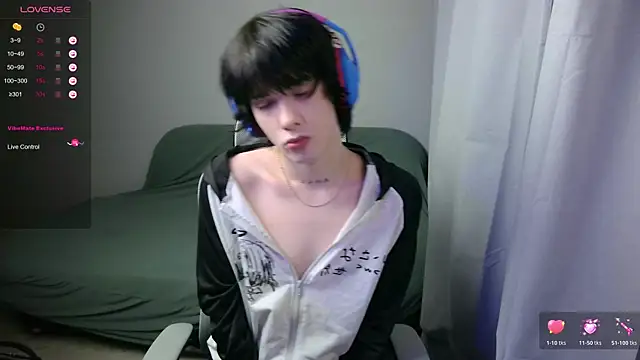 LeonBoykisser online show from February 7, 2026, 12:13 pm