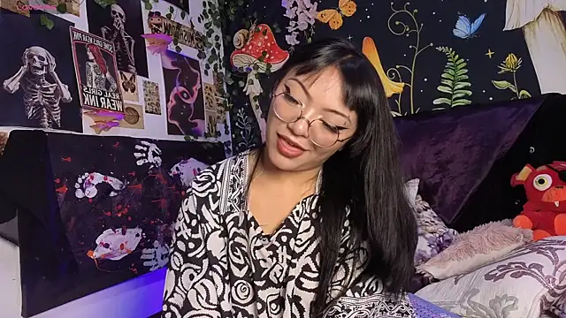 victoriia thompson online show from March 22, 2026, 9:05 pm