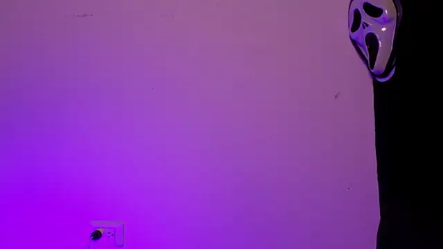 victoriia thompson online show from February 15, 2026, 8:52 pm