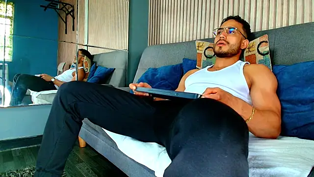 Vans Ross online show from February 18, 2026, 7:32 pm