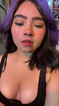 pinkybombon online show from April 3, 2026, 8:04 pm