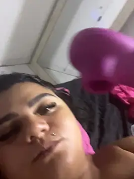 MorenaCariok online show from April 4, 2026, 3:35 am