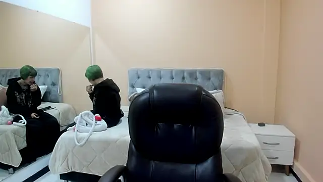 Bela Craxkerr online show from February 25, 2026, 12:49 pm