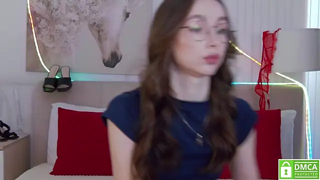 Snapshot of Emily_Simon chatting on April 24, 2026, 5:09 am Emily Simon online show from April 24, 2026, 5:09 am