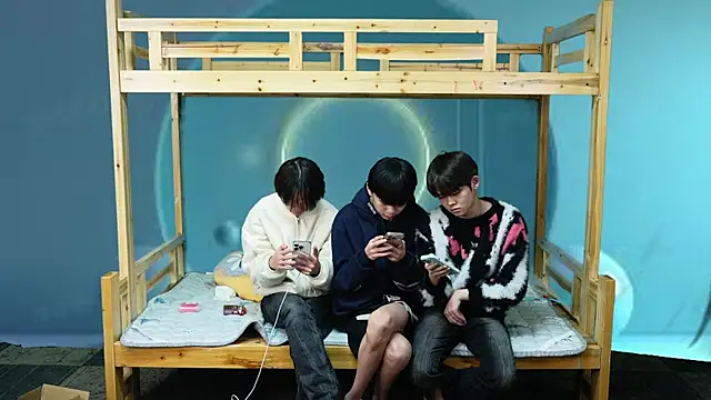 xiaohuangren01 online show from January 14, 2026, 9:24 am