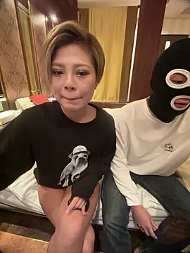 BADBITCHISAKI online show from February 11, 2026, 12:05 pm