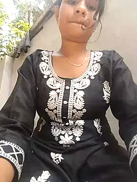 knightqueen12 online show from January 18, 2026, 5:55 am