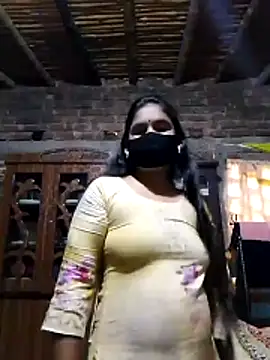 Hot Sweeti online show from April 8, 2026, 9:22 am