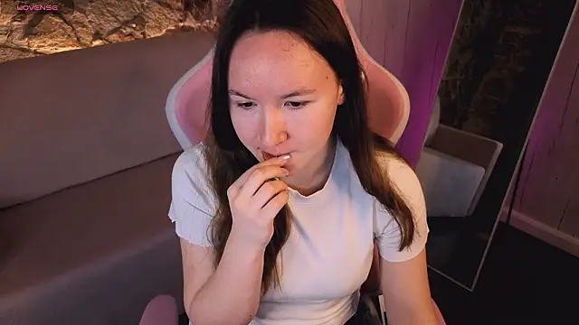 Snapshot of SindieStorm chatting on February 25, 2026, 1:50 am SindieStorm online show from February 25, 2026, 1:50 am