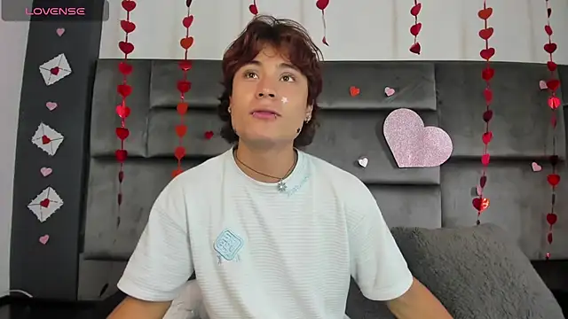 Snapshot of Liam_Grant chatting on February 10, 2026, 7:02 pm Liam Grant online show from February 10, 2026, 7:02 pm