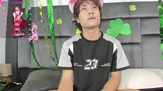 Snapshot of Liam_Grant chatting on March 3, 2026, 6:53 am Liam Grant online show from March 3, 2026, 6:53 am