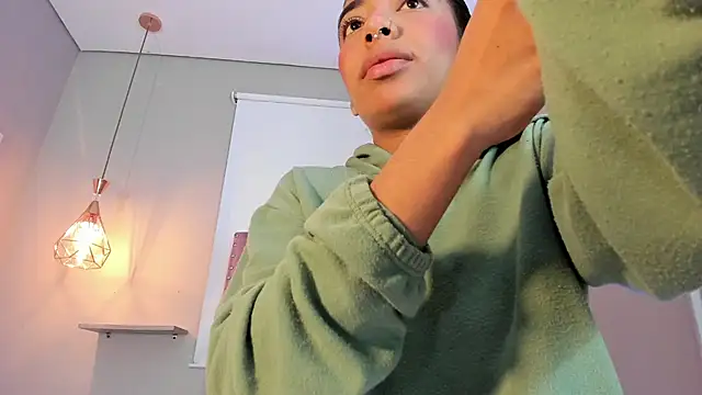 Scarlet Vixen  online show from March 13, 2026, 12:43 pm