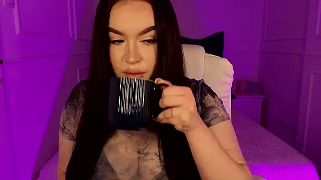 tinafox  online show from March 20, 2026, 8:15 am