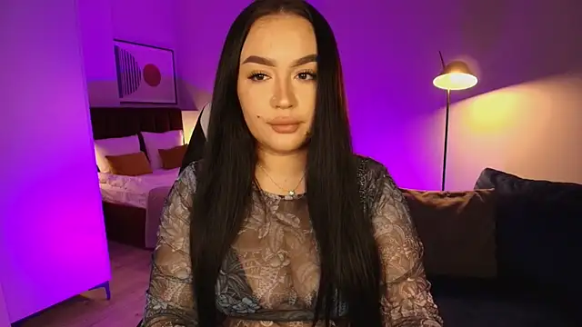 tinafox  online show from February 18, 2026, 8:22 am