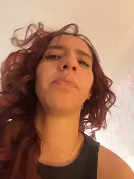 Snapshot of elodie_rouge chatting on April 25, 2026, 11:57 am elodie rouge online show from April 25, 2026, 11:57 am
