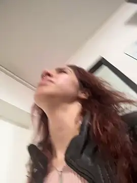 Snapshot of elodie_rouge chatting on June 1, 2026, 11:54 am elodie rouge online show from June 1, 2026, 11:54 am