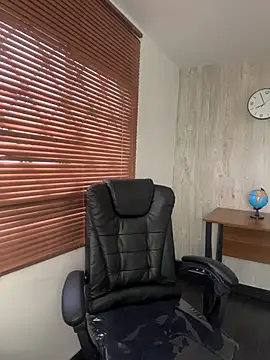 elodie rouge online show from February 5, 2026, 12:56 pm