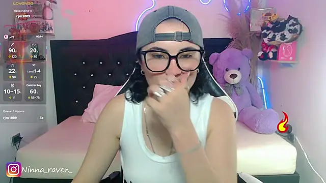 Snapshot of AriaDark chatting on June 12, 2026, 9:12 pm AriaDark online show from June 12, 2026, 9:12 pm