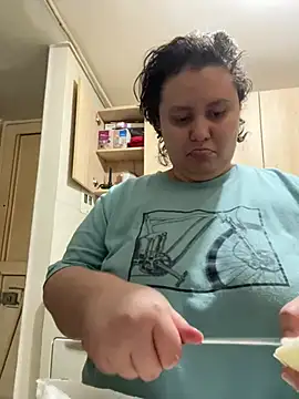 RavenEllieUniverse online show from February 11, 2026, 2:33 am