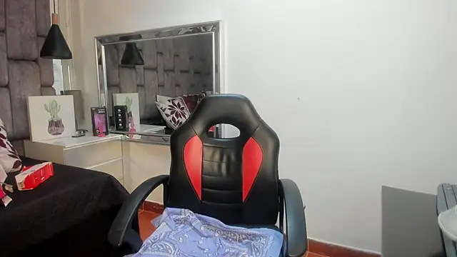 JenniQ69 online show from March 12, 2026, 1:48 pm