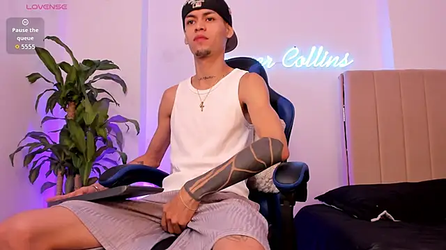 Snapshot of LennerCollins_ chatting on July 11, 2026, 11:10 am LennerCollins online show from July 11, 2026, 11:10 am