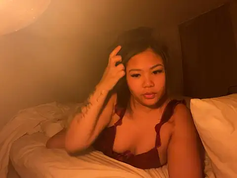 TitiTinyThai online show from March 27, 2026, 1:03 am