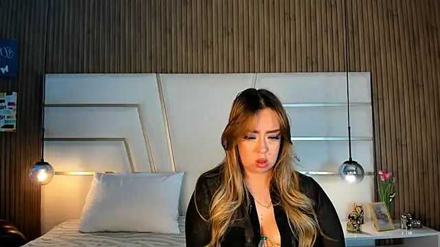 Xara Shadow online show from April 16, 2026, 11:29 pm