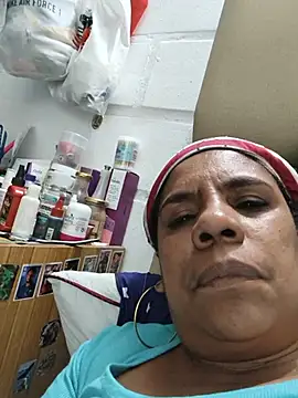 Zeyllyjhonson online show from July 5, 2026, 8:48 pm