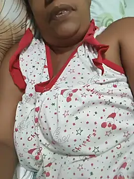 Zeyllyjhonson online show from July 13, 2026, 6:07 pm