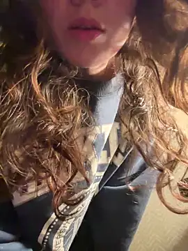 Raven  5 online show from April 17, 2026, 4:04 am