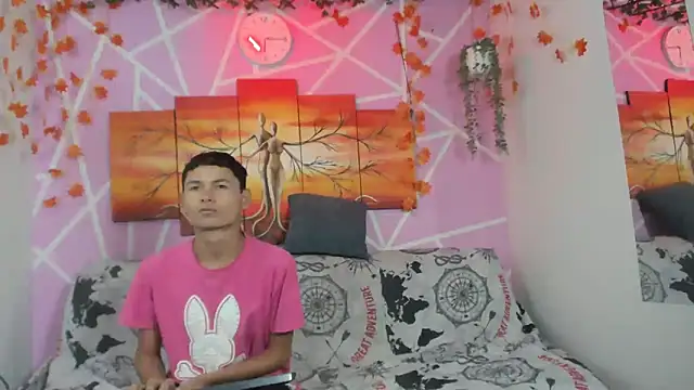 Milanhot2006 online show from January 19, 2026, 1:59 pm