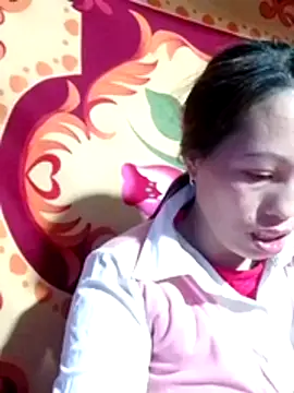 Gummiesu online show from February 10, 2026, 7:35 pm