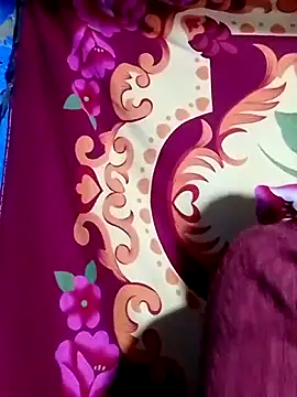 Gummiesu online show from February 4, 2026, 7:42 pm