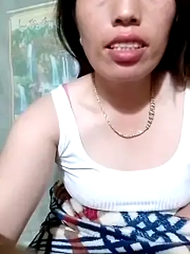 Snapshot of Gummiesu chatting on April 20, 2026, 10:11 pm Gummiesu online show from April 20, 2026, 10:11 pm